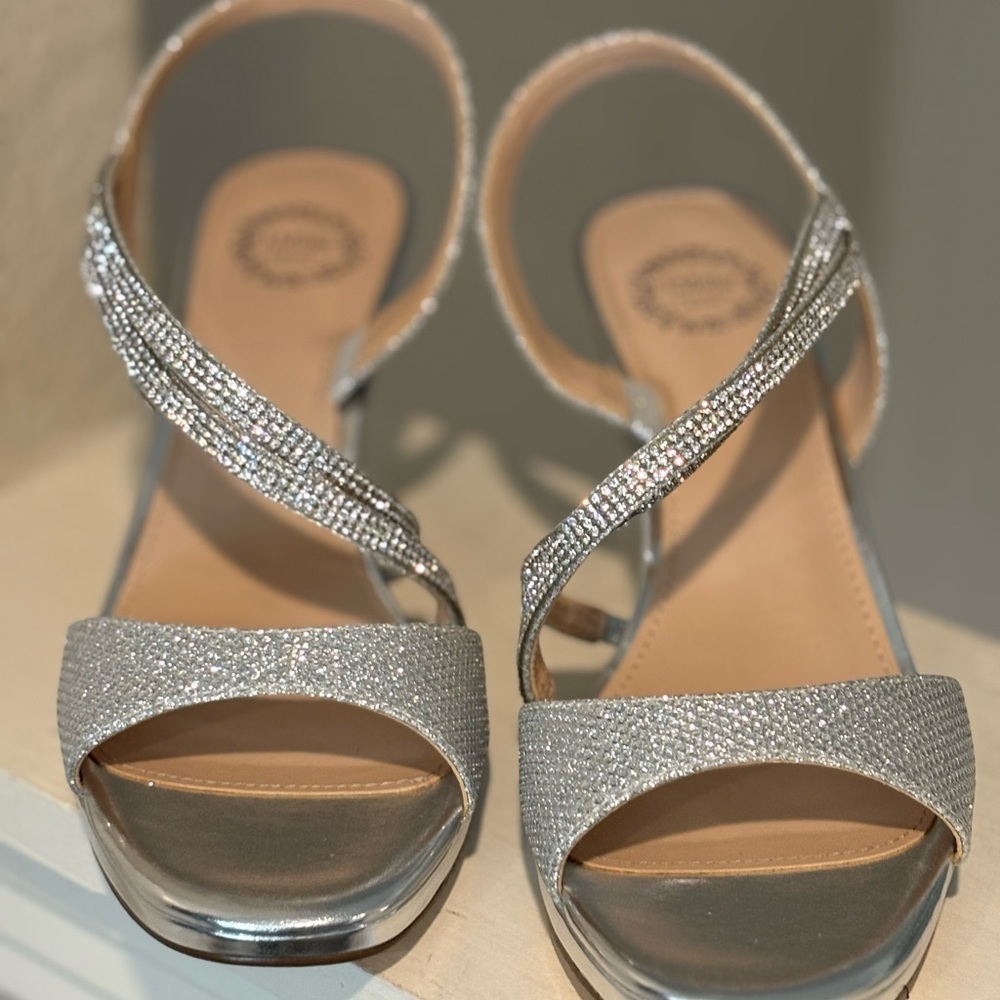 I. Miller Womens Silver Glitter Bria Slingback Heels Sandals Sz 8M Bridal Party - Picture 6 of 9